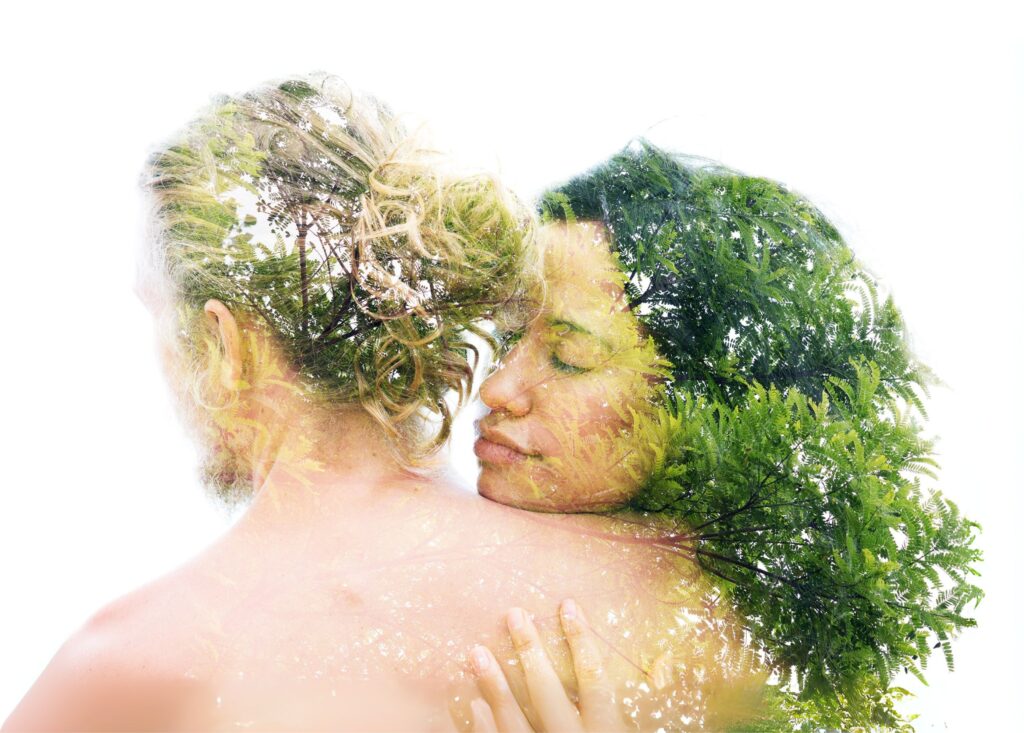 coppia immersa nella natura Rebitalia